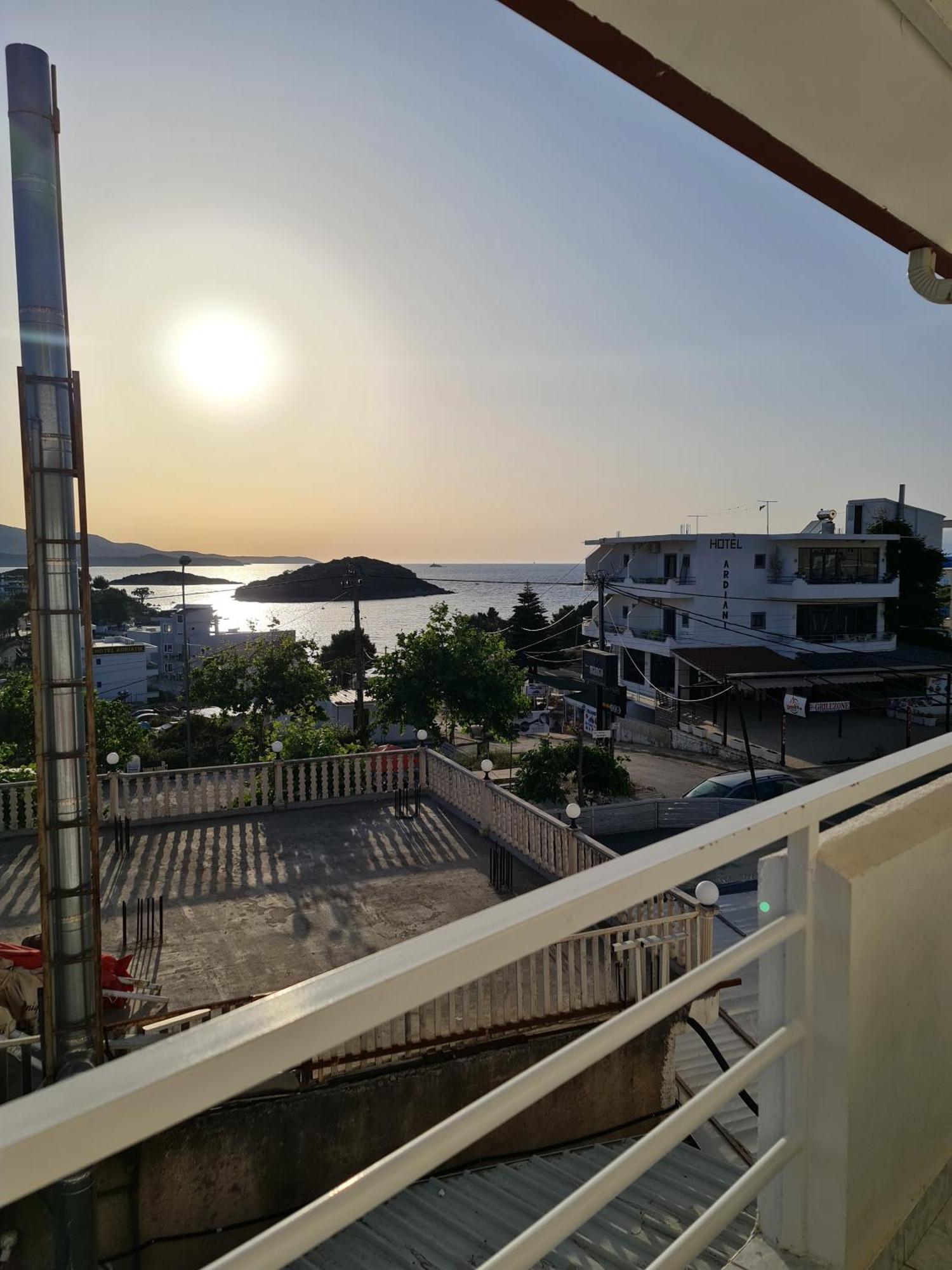 City Center Gjordeni Apartments クサミル エクステリア 写真