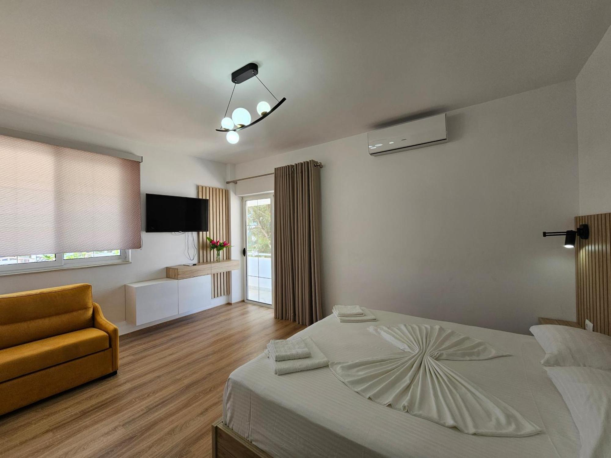 City Center Gjordeni Apartments クサミル エクステリア 写真