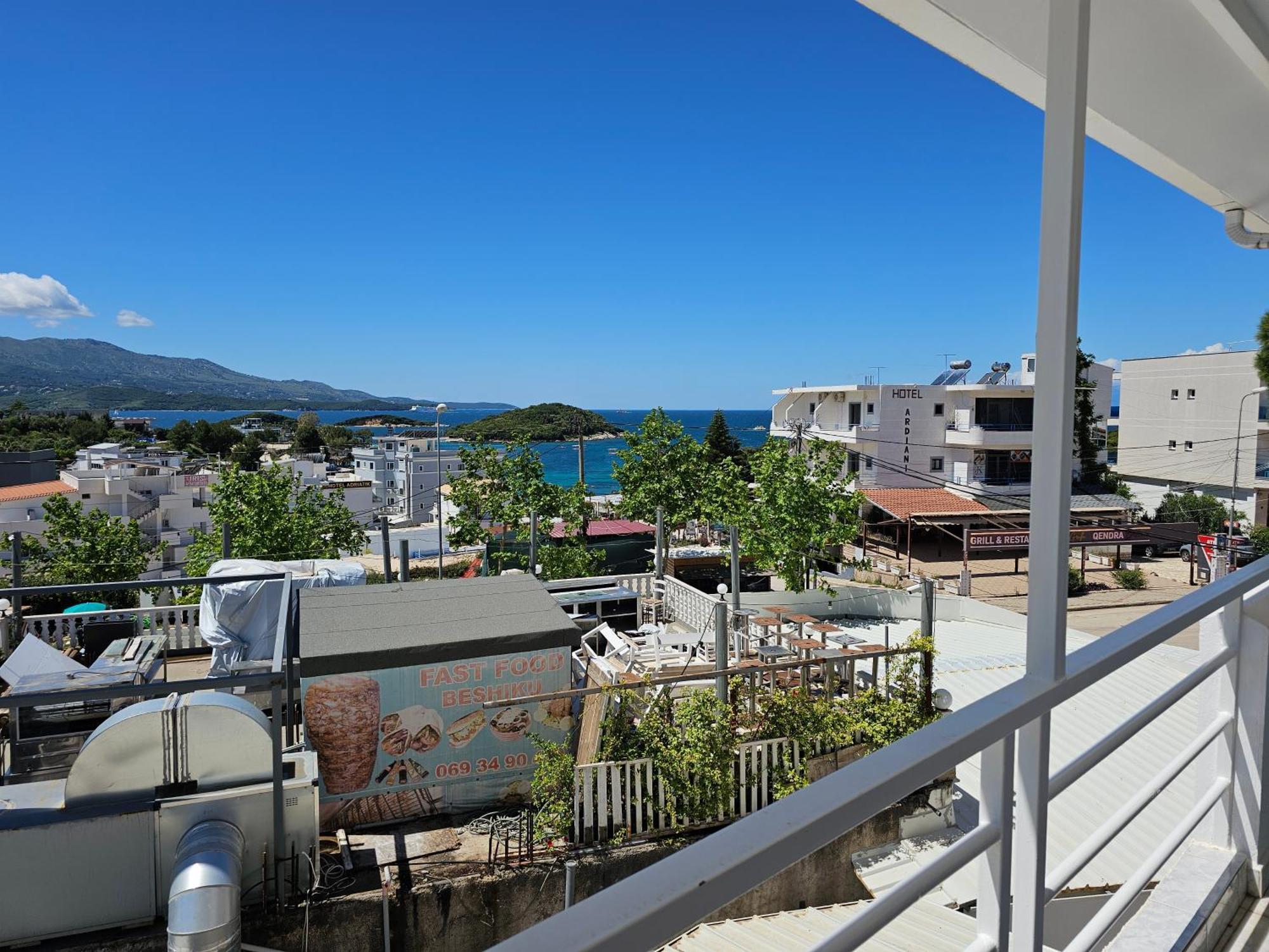 City Center Gjordeni Apartments クサミル エクステリア 写真