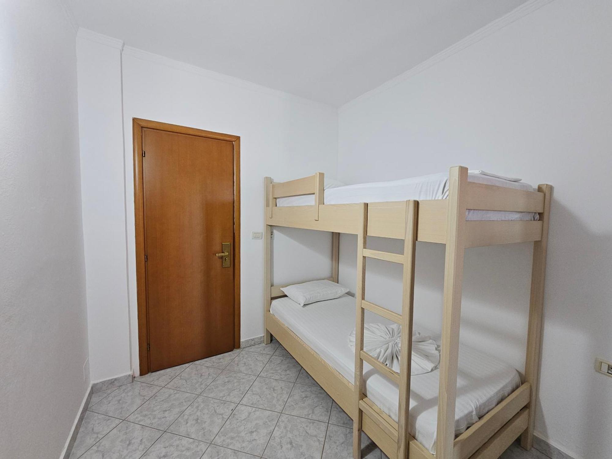 City Center Gjordeni Apartments クサミル エクステリア 写真