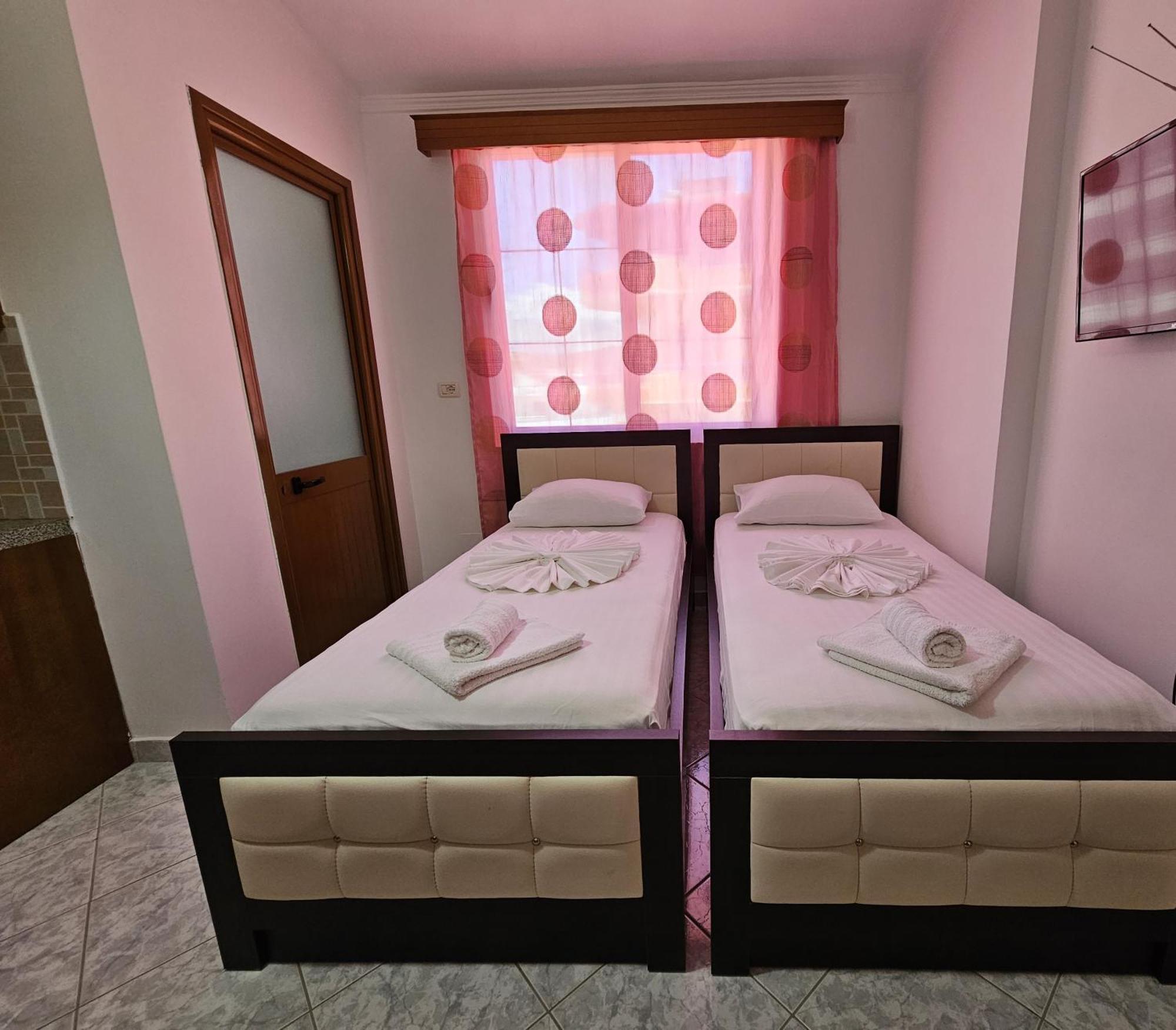 City Center Gjordeni Apartments クサミル エクステリア 写真